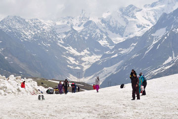 Manali (Roghtang Pass)